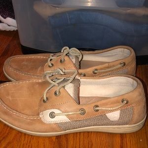 Sperry size 9 leather shoes